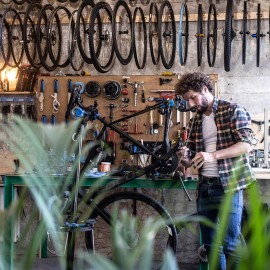 BBB Cycling, TorqueSet Deluxe, Torque Wrench Spanner and Hex Key Set for Road and Mountain Bikes, Repair Kit, Hand Tool, T25 T30 Torx, 2-24 Nm, BTL-173,Black,55 x 292 x 69 mm