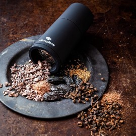 Microplane Spice Mill Black for Nutmeg Cinnamon Tonka beans,5 x 5 x 13